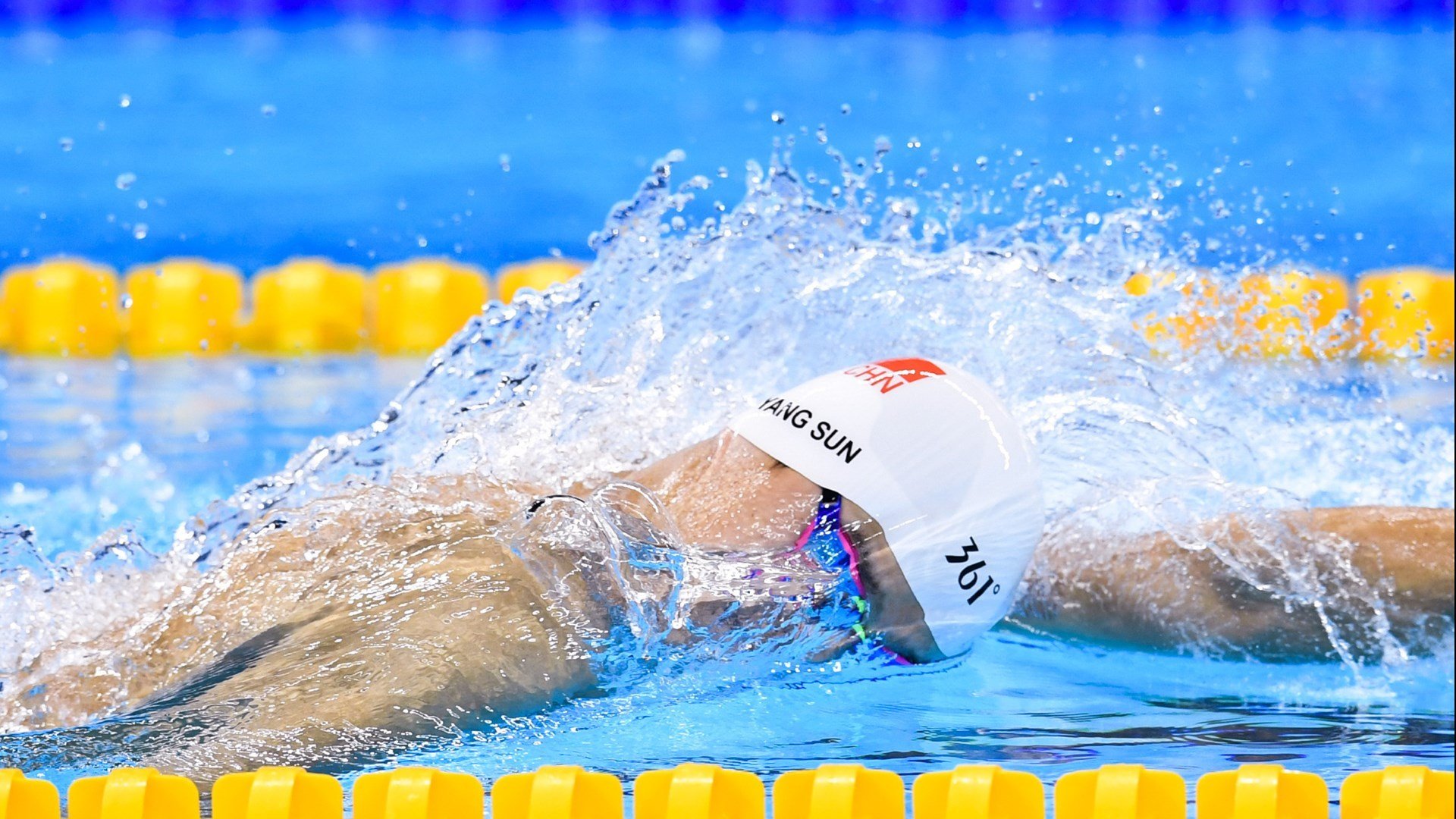 滑雪小镇年接待突破百万，冬奥效应持续释放，滑雪花样冰雪小镇